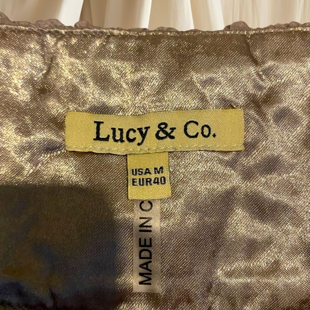 Lucy & Co. 3D Rosette lace mini skirt | Beige rosette ruffle skirt NWT size M - Picture 3 of 7